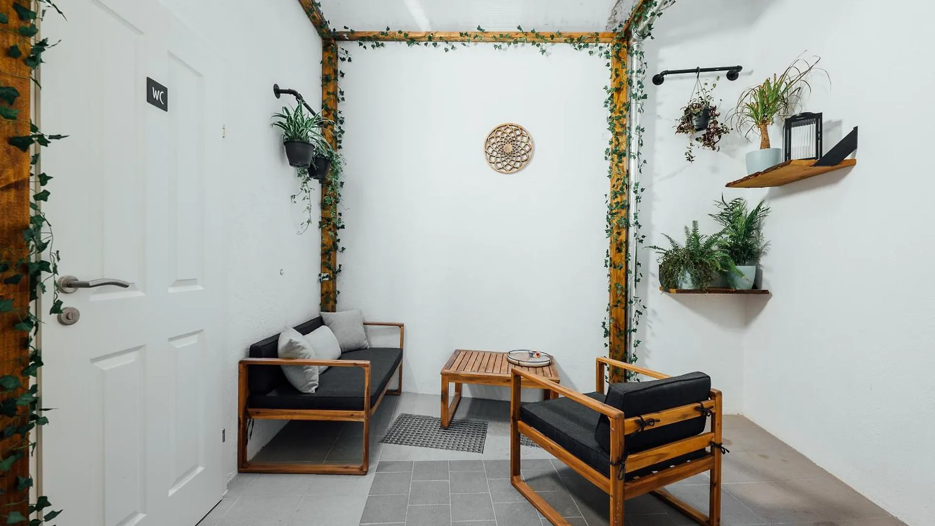 The Garage No.6 Apartment Vienna